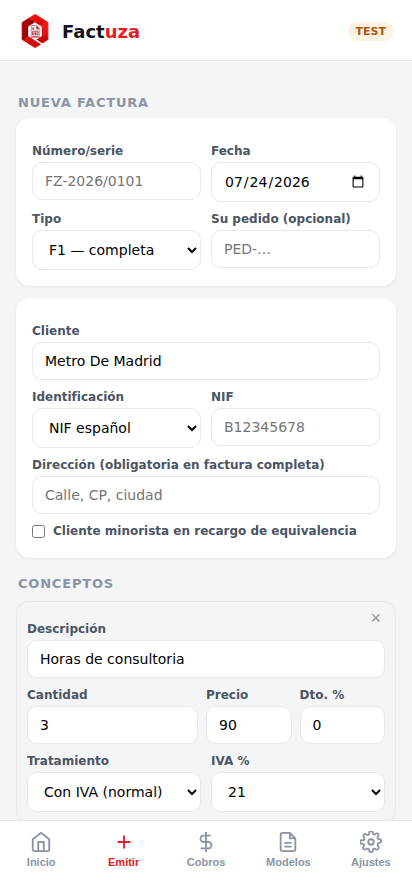 Factuza mostrando el dictado de una factura y el borrador resultante